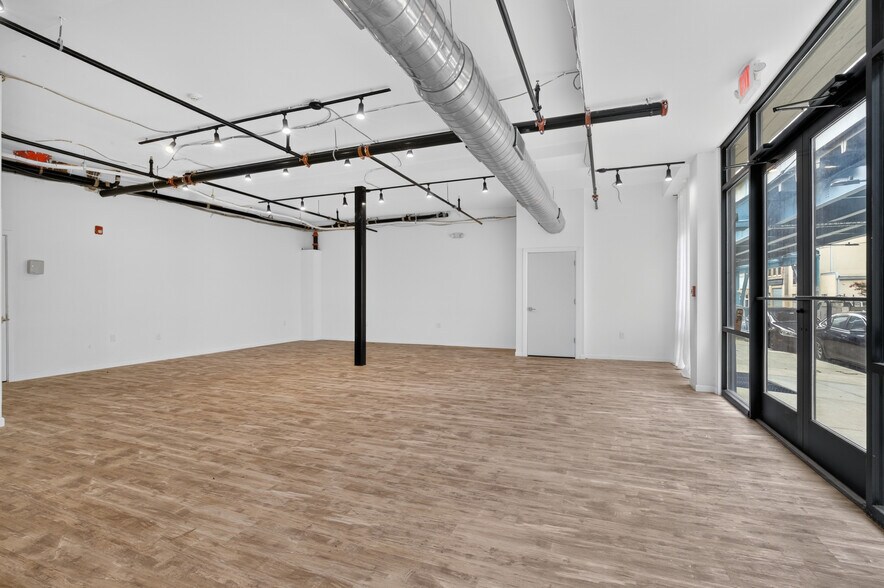 2119 N Front St, Philadelphia, PA à louer - Photo du bâtiment - Image 3 de 17