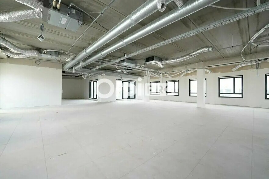 Office in Genas for lease - Interior Photo - Image 3 of 9