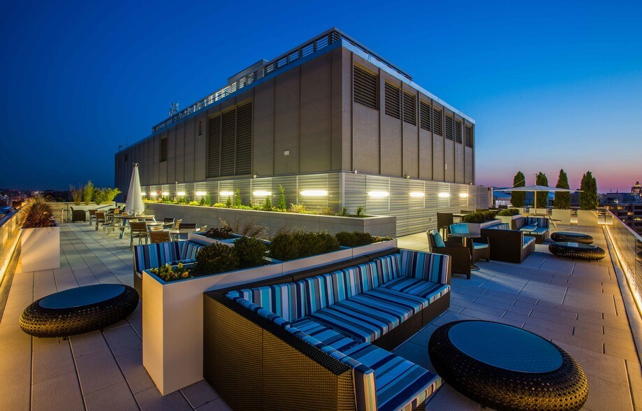 815 Connecticut Ave NW, Washington, DC à louer - Autre - Image 2 de 5