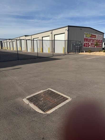 Gateway Industrial Park, Hurricane, UT à louer - Photo du bâtiment - Image 2 de 17