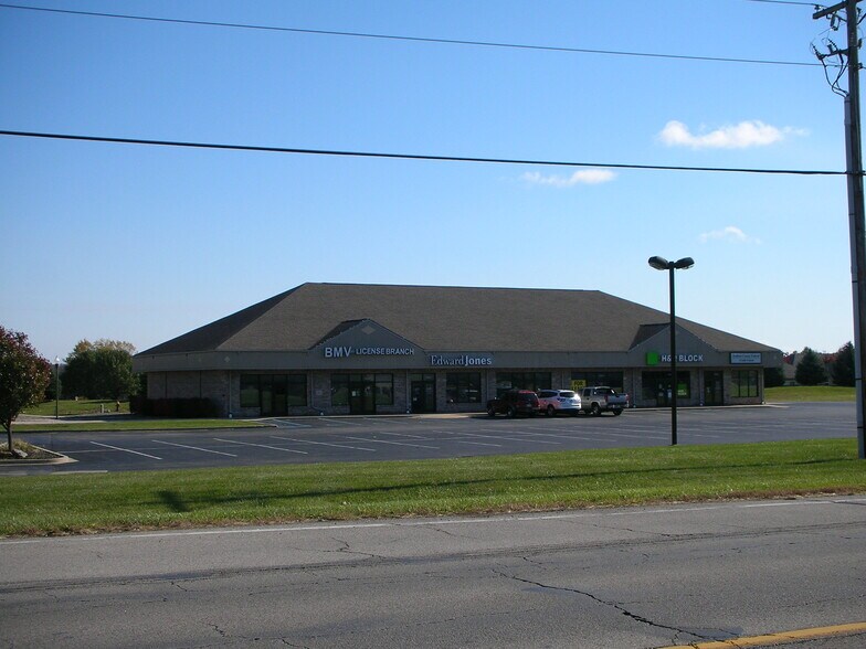 2211 S Park Ave, Alexandria, IN à louer - Photo du bâtiment - Image 2 de 5