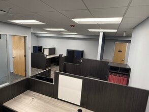 265 Exchange Dr, Crystal Lake, IL for lease Interior Photo- Image 2 of 8