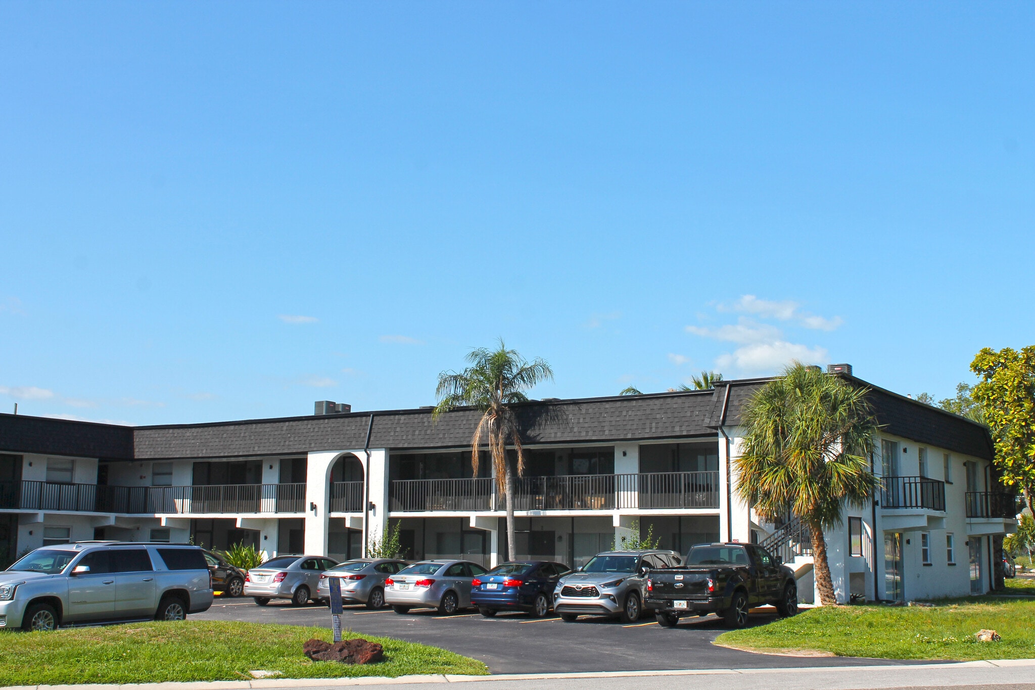 Midfield Pinellas Portfolio portfolio of 5 properties for sale on LoopNet.ca Building Photo- Image 1 of 59