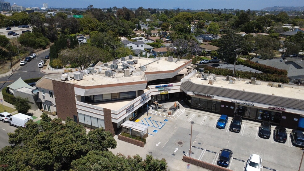 11660-11690 Gateway Blvd, Los Angeles, CA for lease - Building Photo - Image 2 of 6