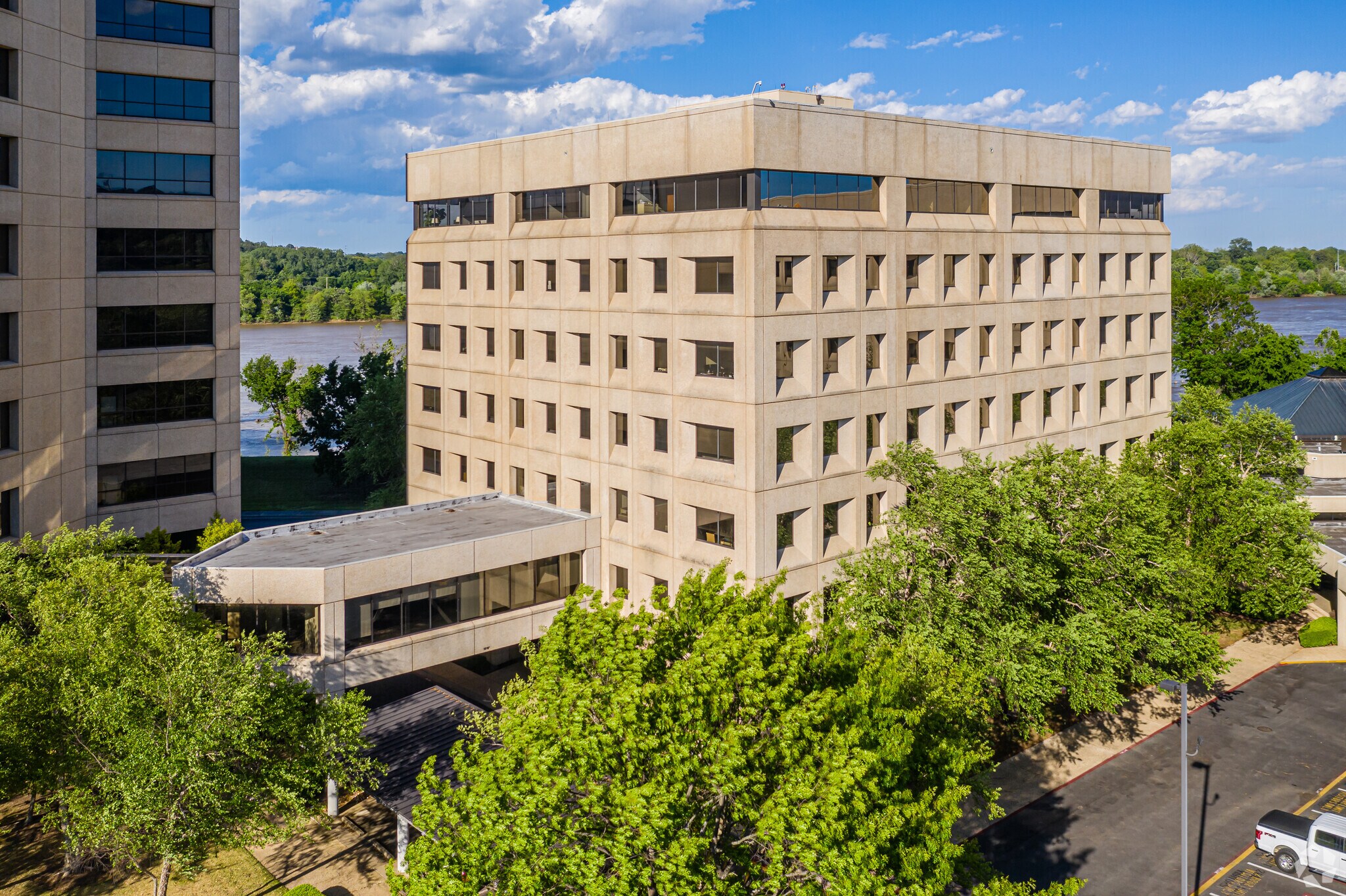 1 Allied Dr, Little Rock, AR for lease Building Photo- Image 1 of 7