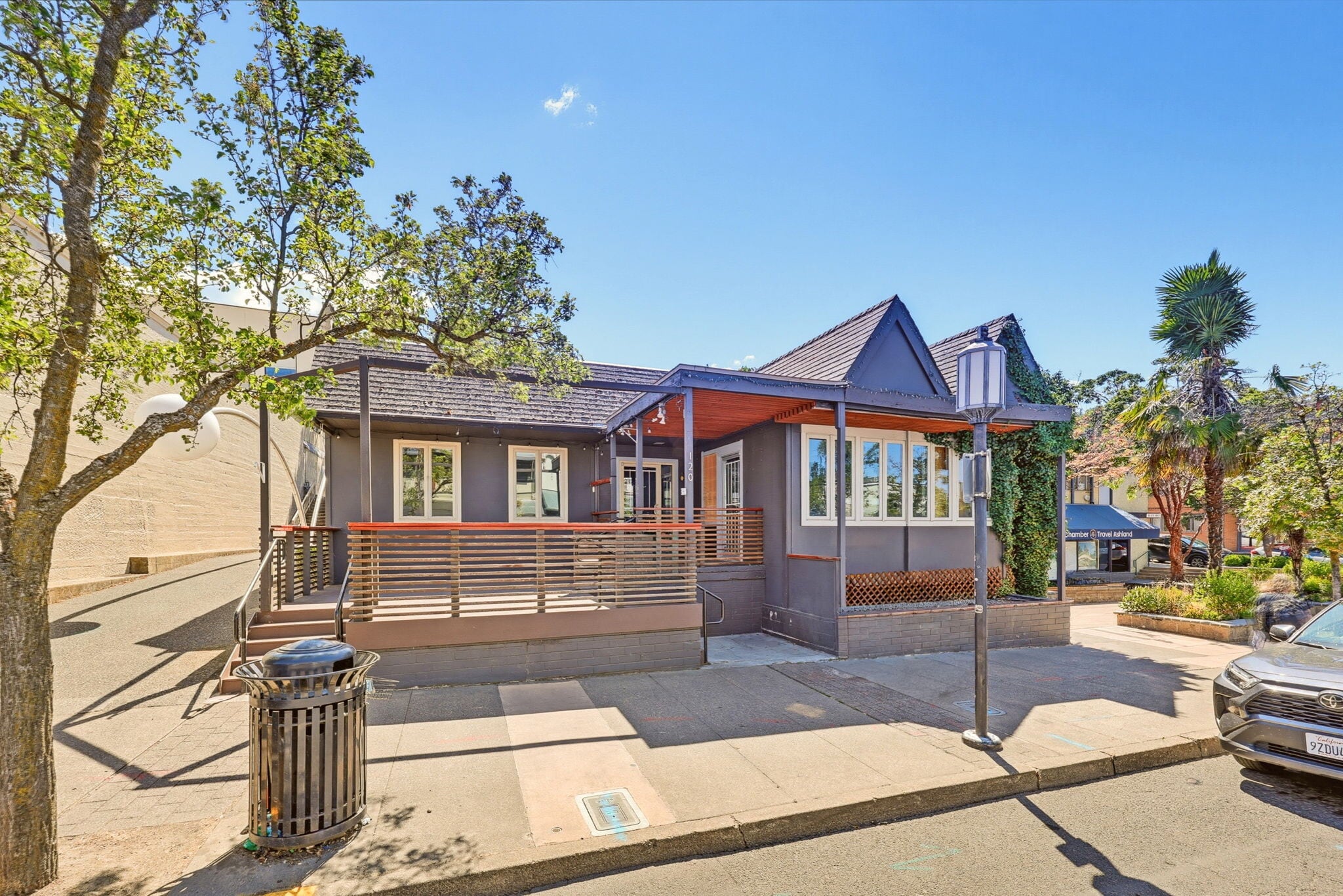 120 E Main St, Ashland, OR for sale Building Photo- Image 1 of 44