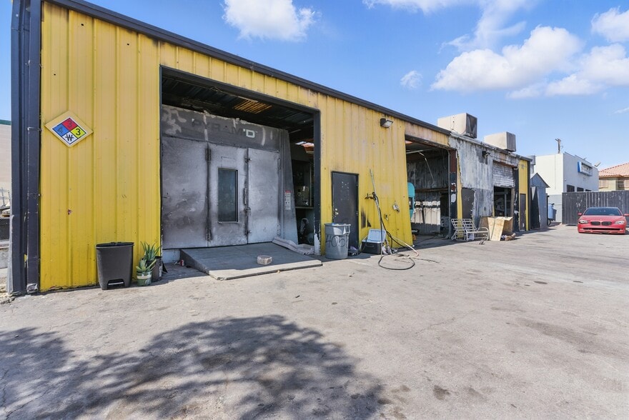 73 N 30th St, Las Vegas, NV for sale - Building Photo - Image 2 of 15