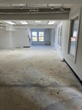 134 Garth Rd, Scarsdale, NY for lease Interior Photo- Image 2 of 3