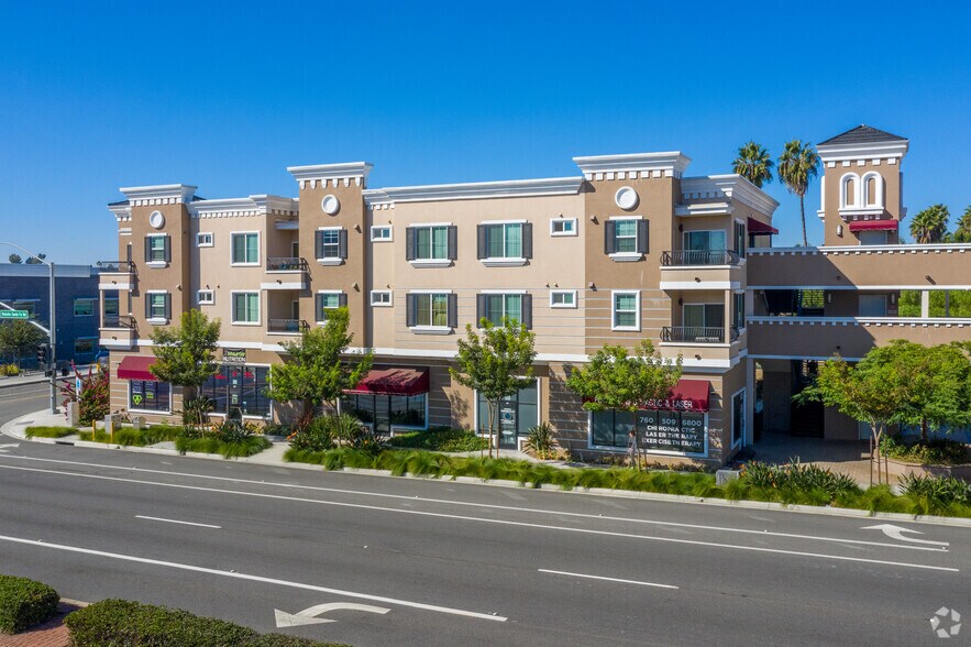 260 S Rancho Santa Fe Rd, San Marcos, CA à louer - Photo du bâtiment - Image 2 de 11