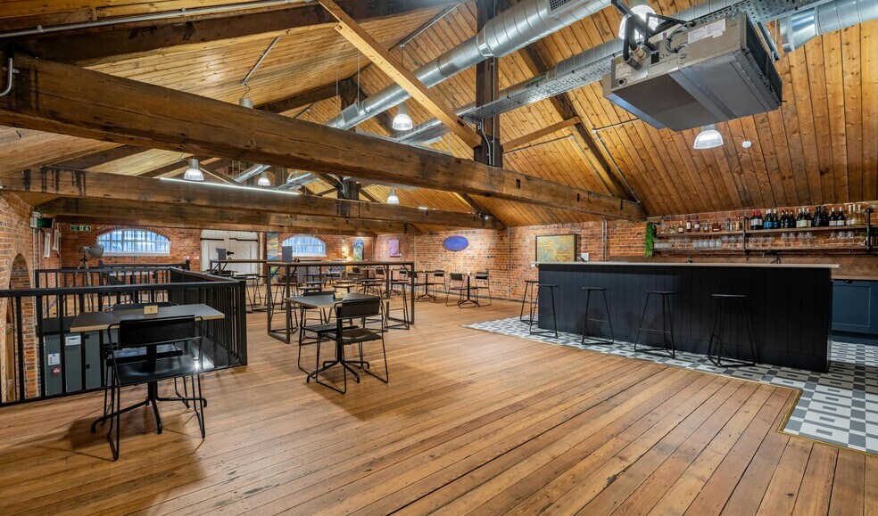 1 Back Of The Walls, Southampton à louer - Photo du bâtiment - Image 2 de 16