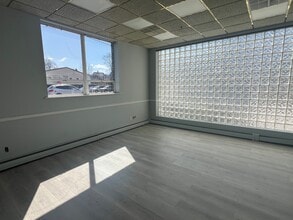 175 Paterson Ave, Little Falls, NJ à louer Photo du bâtiment- Image 2 de 6