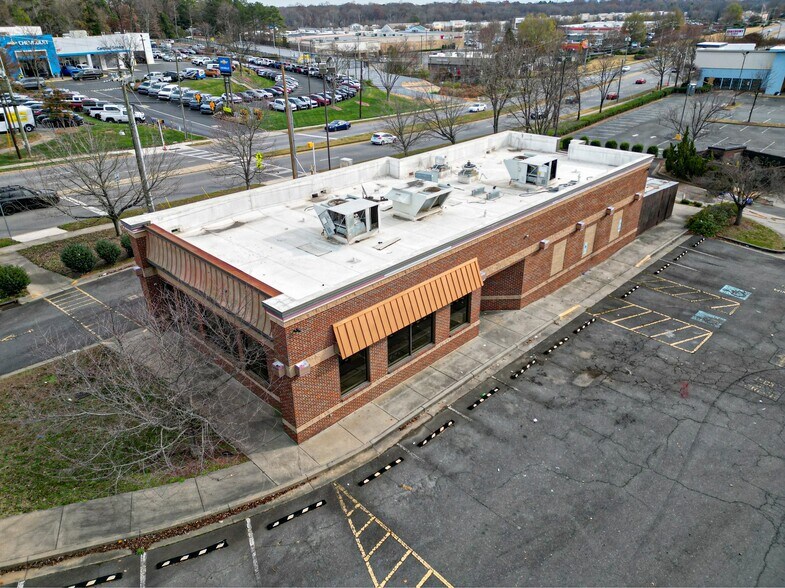9300 South Blvd, Charlotte, NC à vendre - Photo du bâtiment - Image 2 de 6