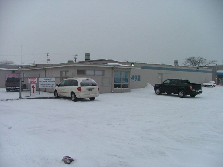 4911 Industrial Rd, Fort Wayne, IN à louer - Photo du b timent - Image 2 de 7