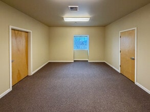 2000 SW Badger Ave, Redmond, OR for lease Interior Photo- Image 1 of 15