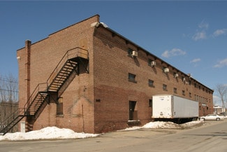 Plus de détails pour 3 Railroad St, Andover, MA - Local d'activités à louer