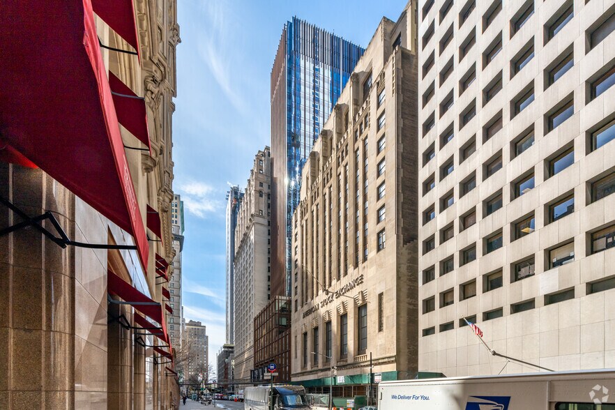 107 Greenwich St, New York, NY à louer - Photo du bâtiment - Image 3 de 13