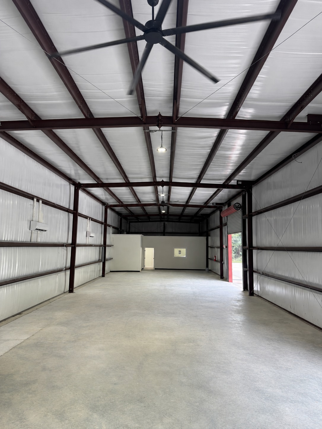 31815 FM 2978 Rd, Magnolia, TX for lease Interior Photo- Image 1 of 9