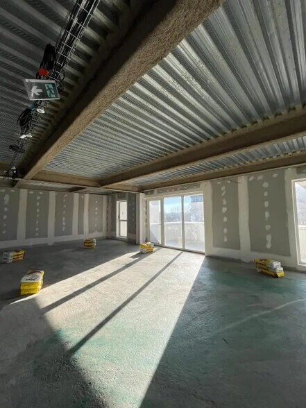 19-25 Rue De La Gare, Cachan à louer - Photo du bâtiment - Image 3 de 21