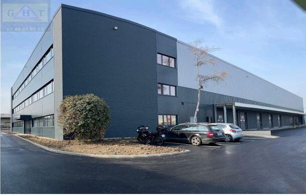 Industrial in Bobigny for lease Building Photo- Image 1 of 4