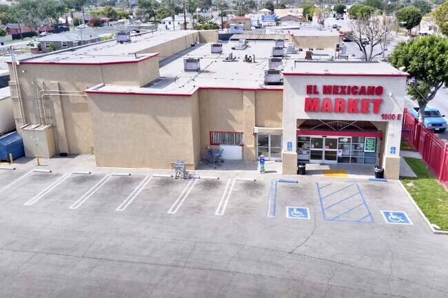 More details for 1900 E Alondra Blvd, Compton, CA - Retail for Sale