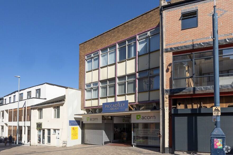 1-15 Piccadilly Arcade, Stoke On Trent à louer - Photo du bâtiment - Image 3 de 4