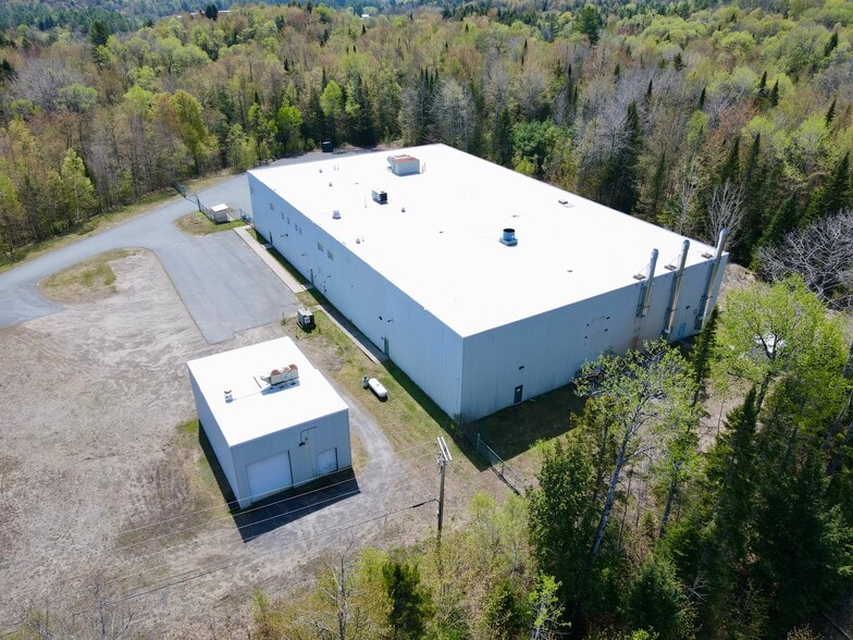 1227 Industrial Pky, Saint Johnsbury, VT for lease - Building Photo - Image 2 of 10