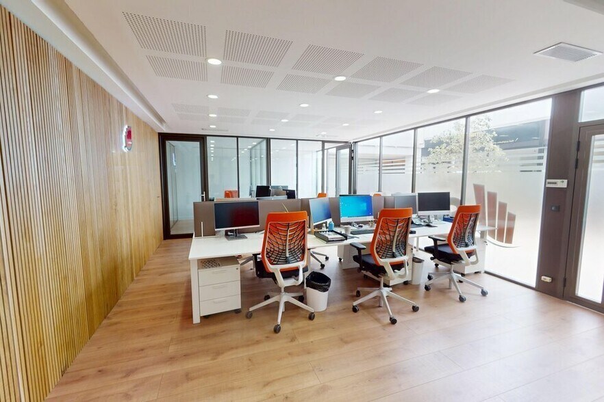 Office in Villeneuve-Loubet for sale - Interior Photo - Image 1 of 6
