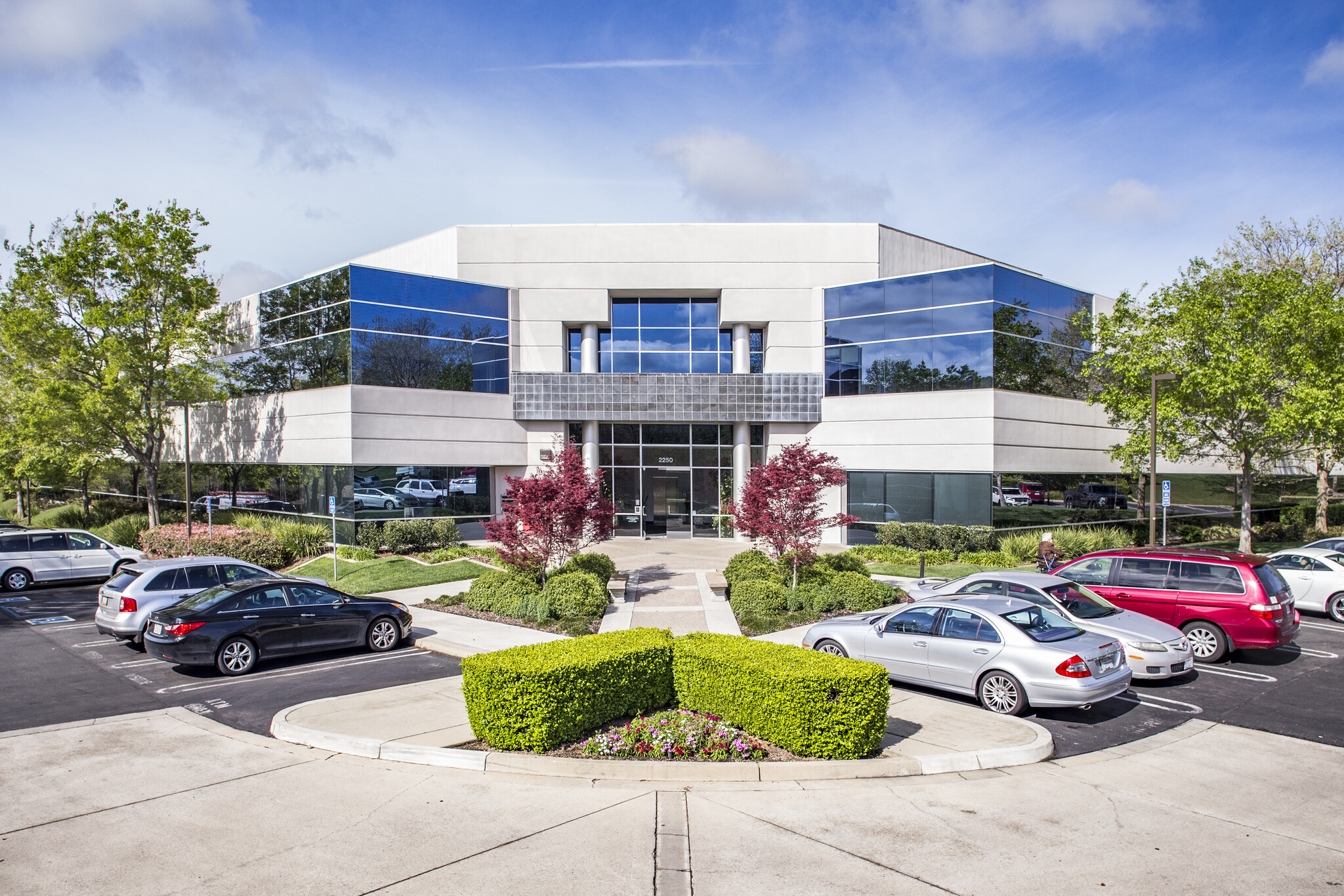 2250 Douglas Blvd, Roseville, CA for lease Building Photo- Image 1 of 2