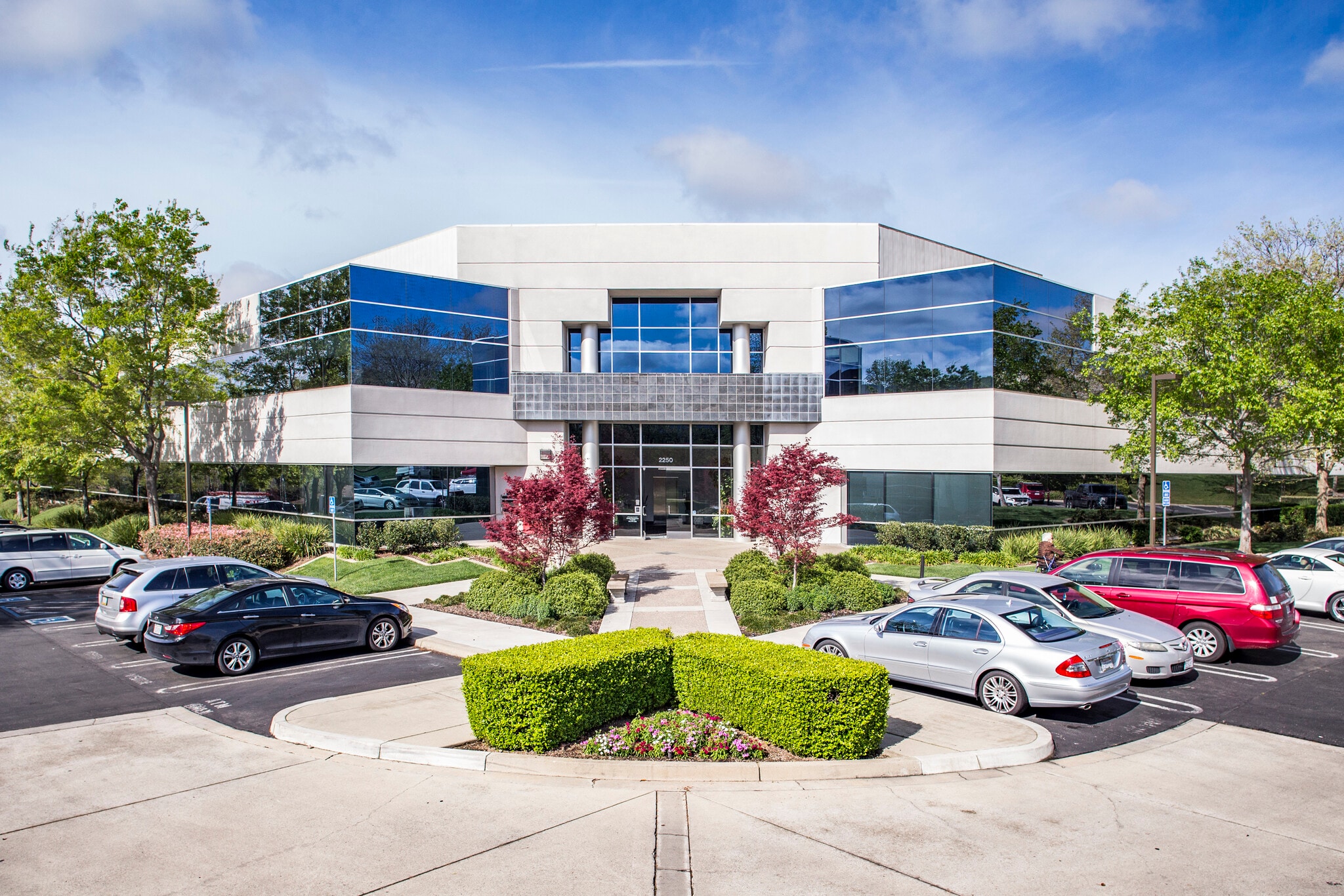 2250 Douglas Blvd, Roseville, CA for lease Primary Photo- Image 1 of 2