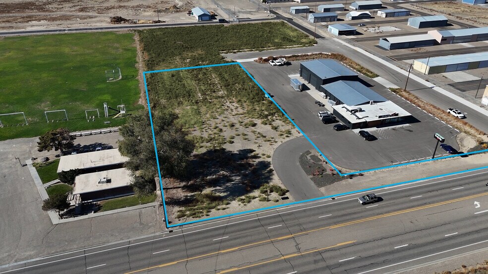 833 SW 30th St, Ontario, OR à vendre - Photo du bâtiment - Image 2 de 2