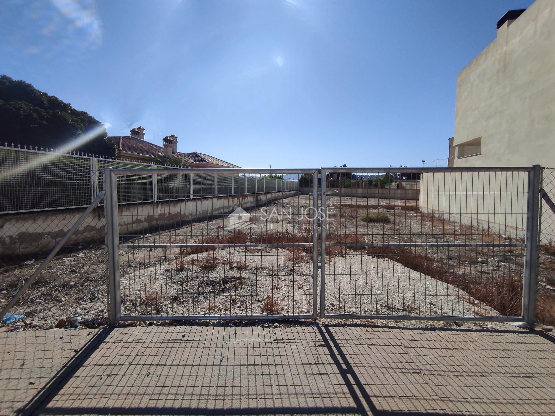 Land in Monforte del Cid, Alicante for sale Primary Photo- Image 1 of 3