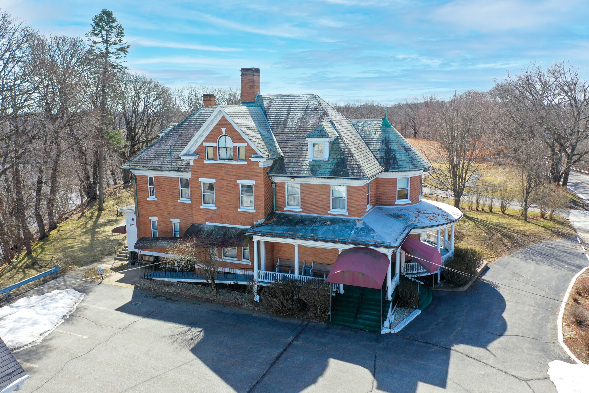 1501 Lonsdale Ave, Lincoln, RI à vendre Photo principale- Image 1 de 80