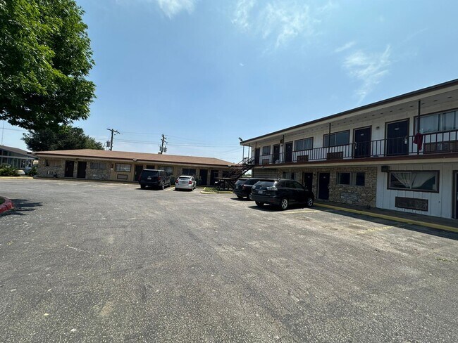 More details for 3307 US Highway 90A E, Gonzales, TX - Hospitality for Sale