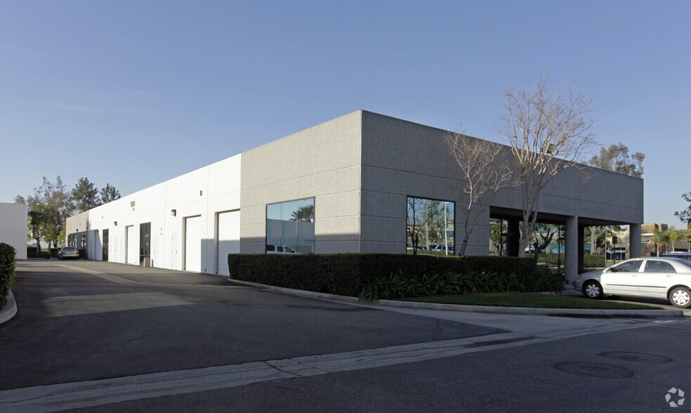 10600 N Trademark Pky, Rancho Cucamonga, CA à louer - Photo du bâtiment - Image 2 de 8