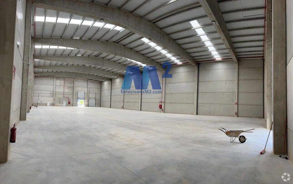 Calle del Hierro, 8, Chiloeches, Guadalajara à louer - Photo du bâtiment - Image 2 de 3