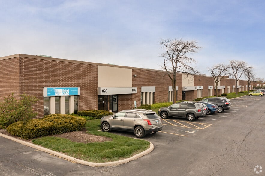 870-898 Cambridge Dr, Elk Grove Village, IL for lease - Primary Photo - Image 1 of 6