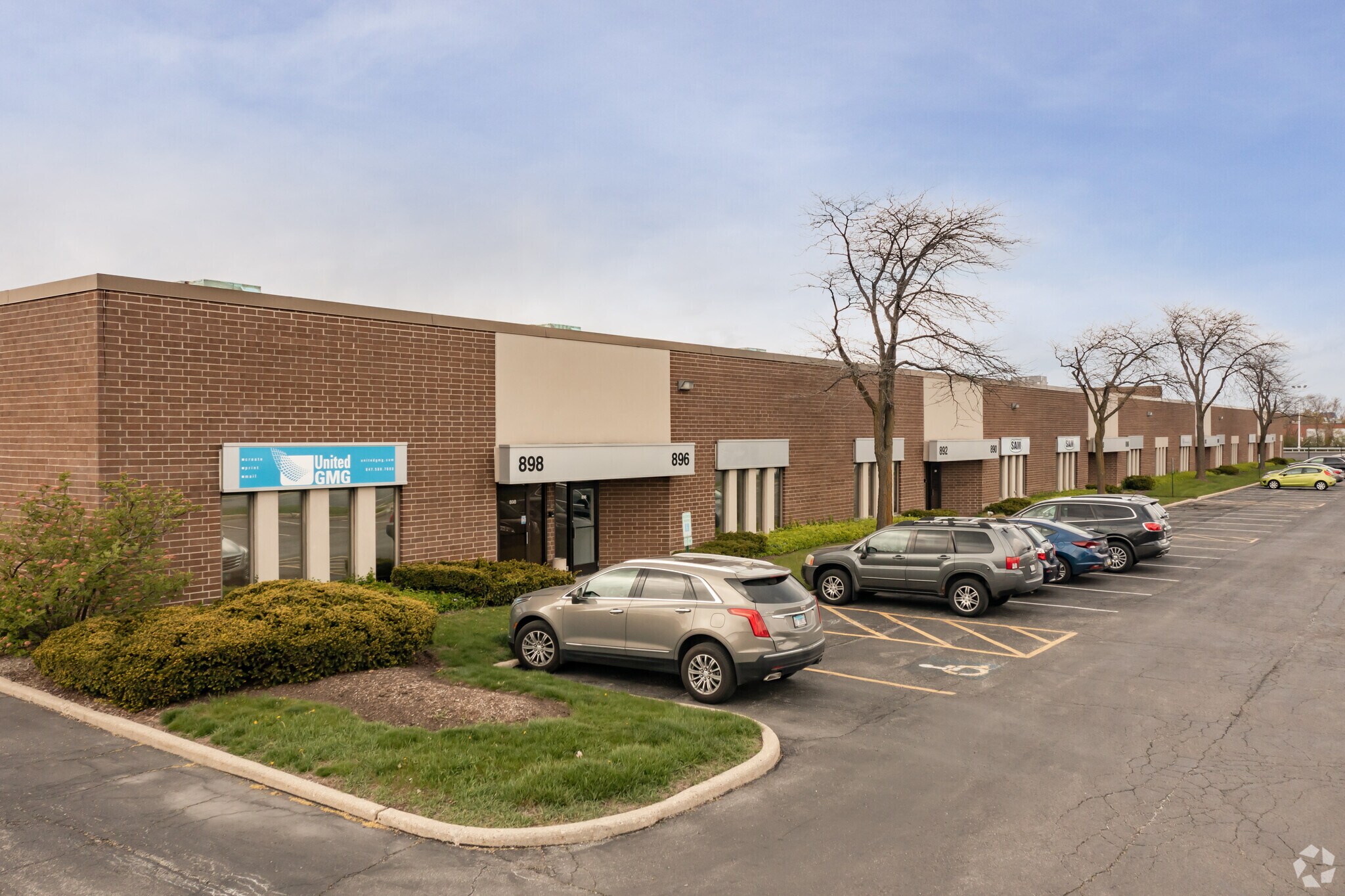 870-898 Cambridge Dr, Elk Grove Village, IL for lease Primary Photo- Image 1 of 7