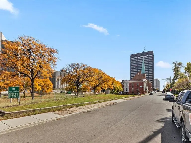 Corktown 6th St Mixed-Use Development portfolio of 2 properties for sale on LoopNet.ca - Primary Photo - Image 2 of 2
