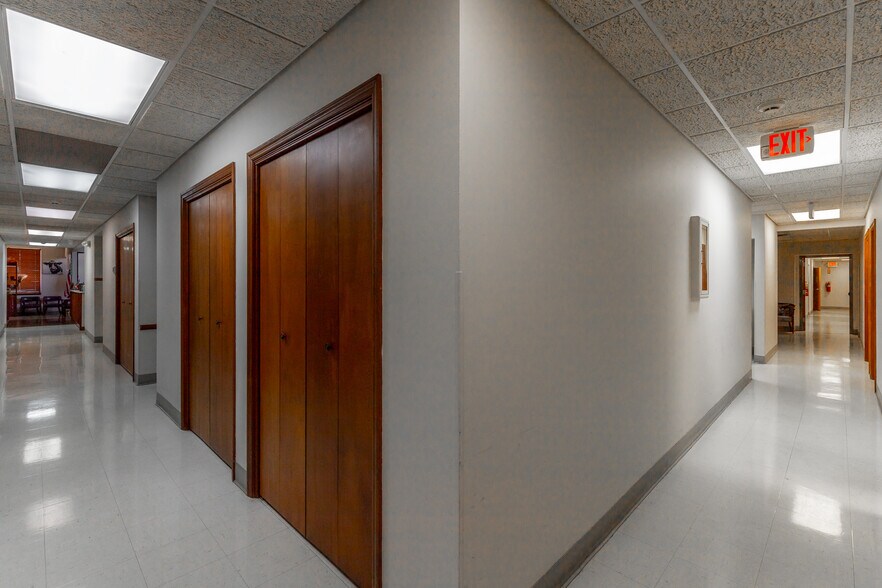 932 Spring Creek Rd, Chattanooga, TN à louer - Photo du bâtiment - Image 3 de 43