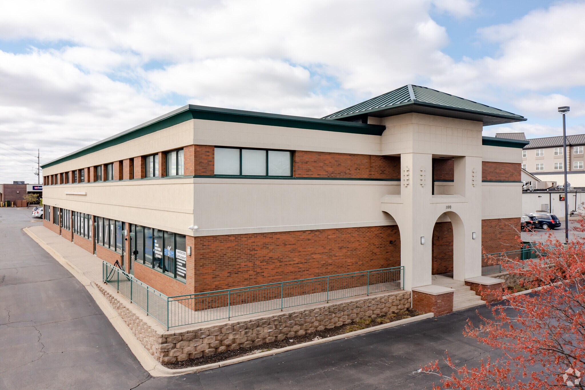 1100 Nerge Rd, Elk Grove Village, IL à louer Photo du bâtiment- Image 1 de 7