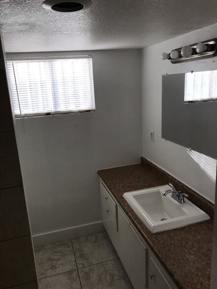 3225 Arlene Way, Las Vegas, NV à vendre - Photo du bâtiment - Image 3 de 36