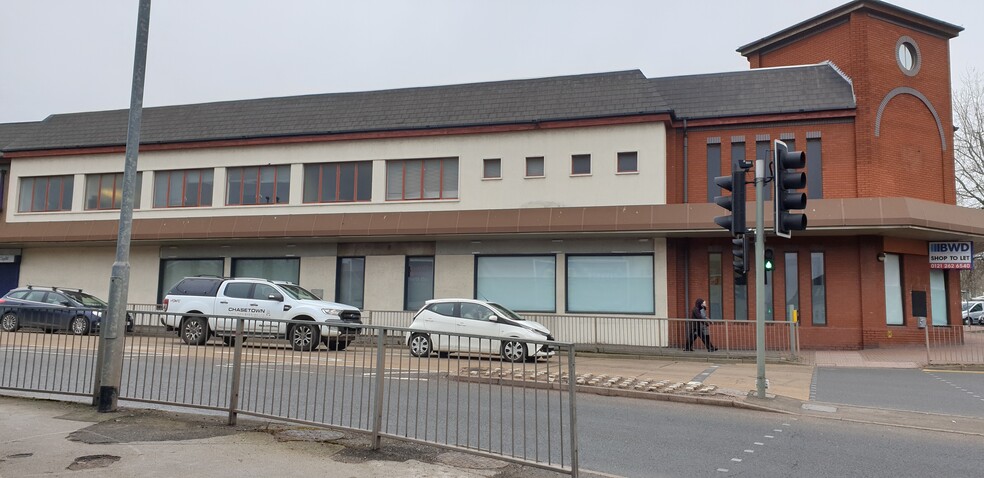 2 Market Pl, Cannock for lease - Building Photo - Image 1 of 2