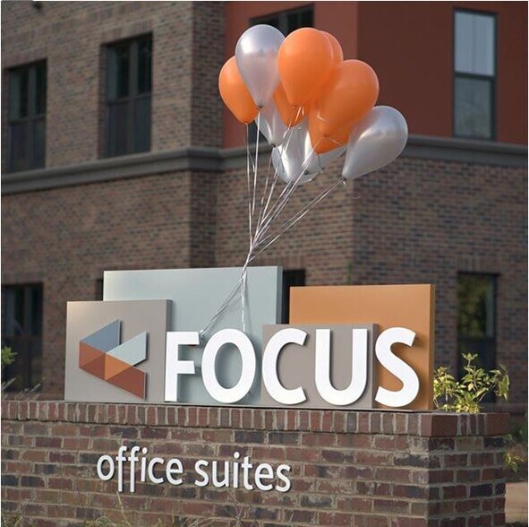 9541 Julian Clark Ave, Huntersville, NC à louer - Photo du bâtiment - Image 3 de 16