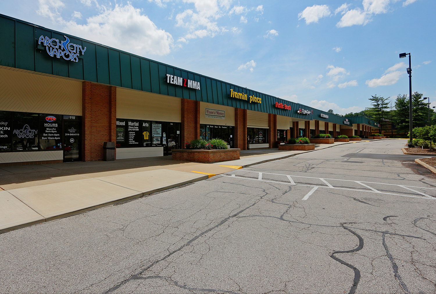 100-176 Four Seasons Shopping Ctr, Chesterfield, MO à louer Photo principale- Image 1 de 9