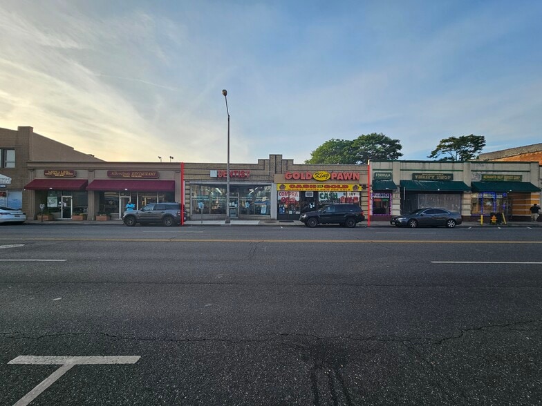 24-26 W Merrick Rd, Freeport, NY for sale - Building Photo - Image 2 of 44