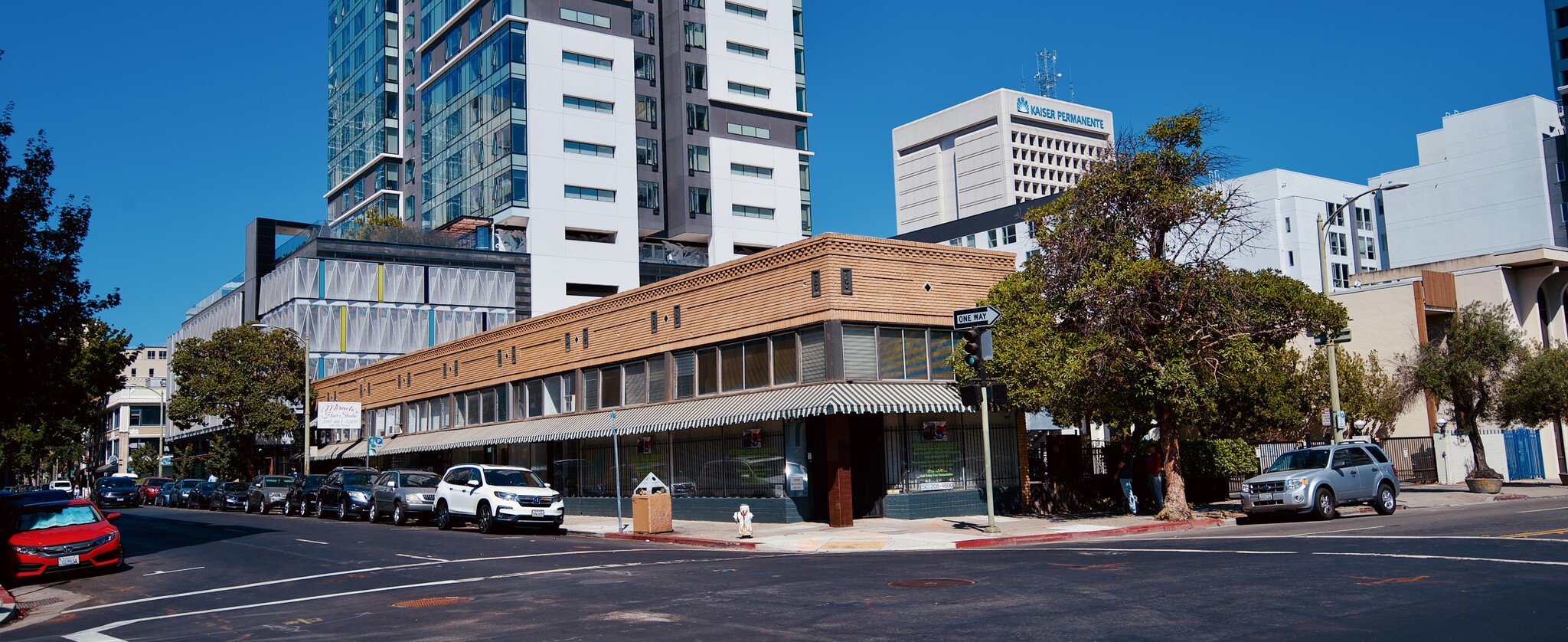 300-320 17th St, Oakland, CA à louer Photo du bâtiment- Image 1 de 3