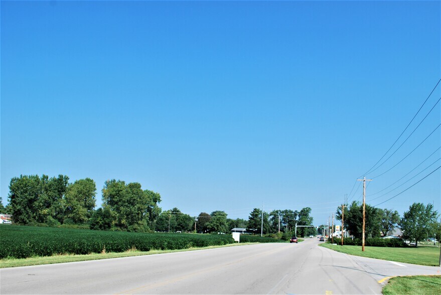 4917 N Wheeling Ave, Muncie, IN à vendre - Photo du bâtiment - Image 2 de 9