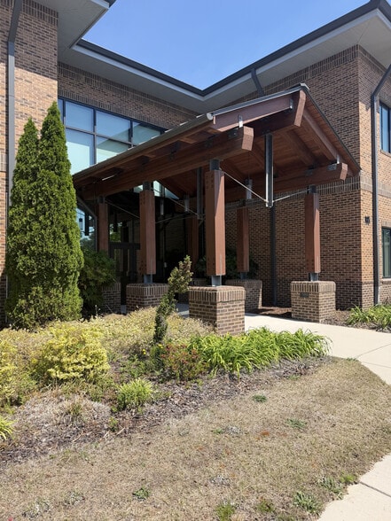 185 Grant St, West End, NC for sale - Building Photo - Image 2 of 15