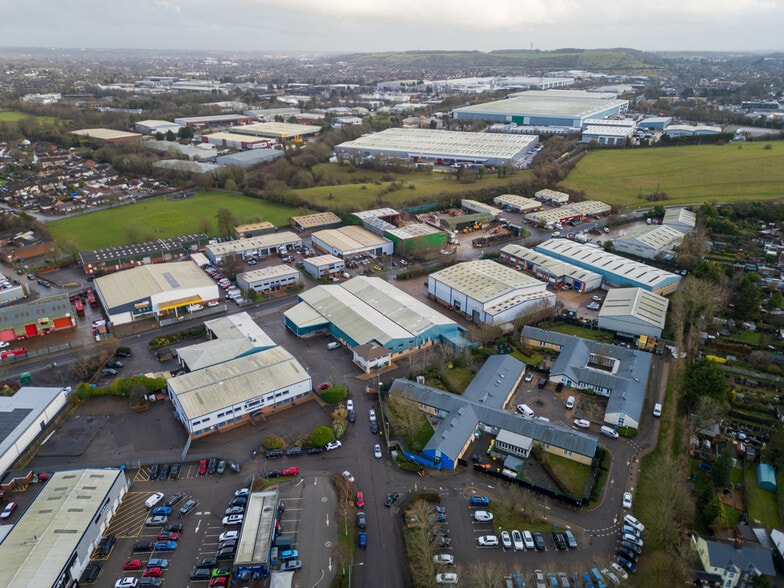 Blackburn Rd, Dunstable for lease - Aerial - Image 3 of 4