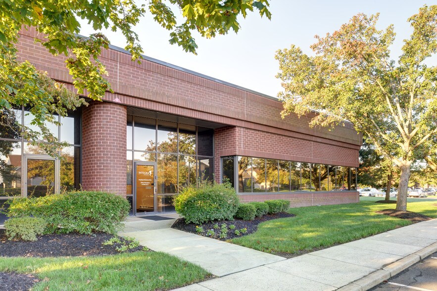 315 Enterprise Dr, Plainsboro, NJ à louer - Photo du bâtiment - Image 2 de 17
